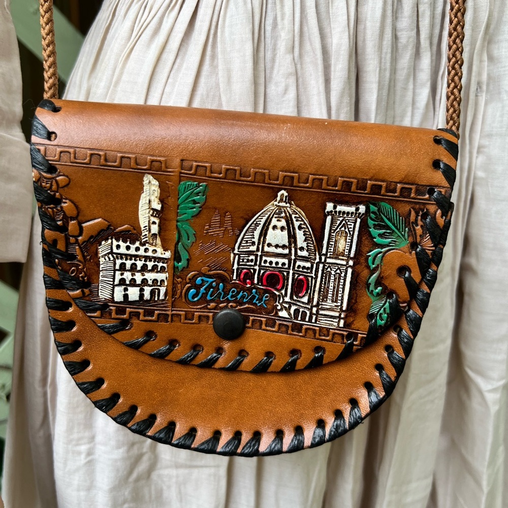 VINTAGE ITALIAN SOUVENIR LEATHER PURSE